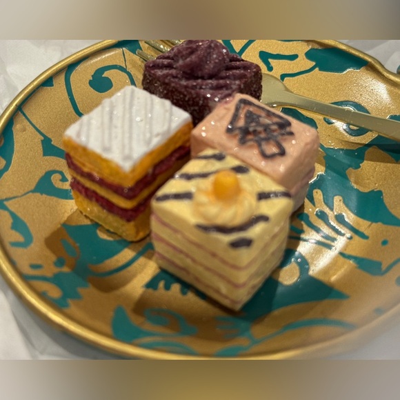 Fancy Food Ornament - Picture 5 of 17